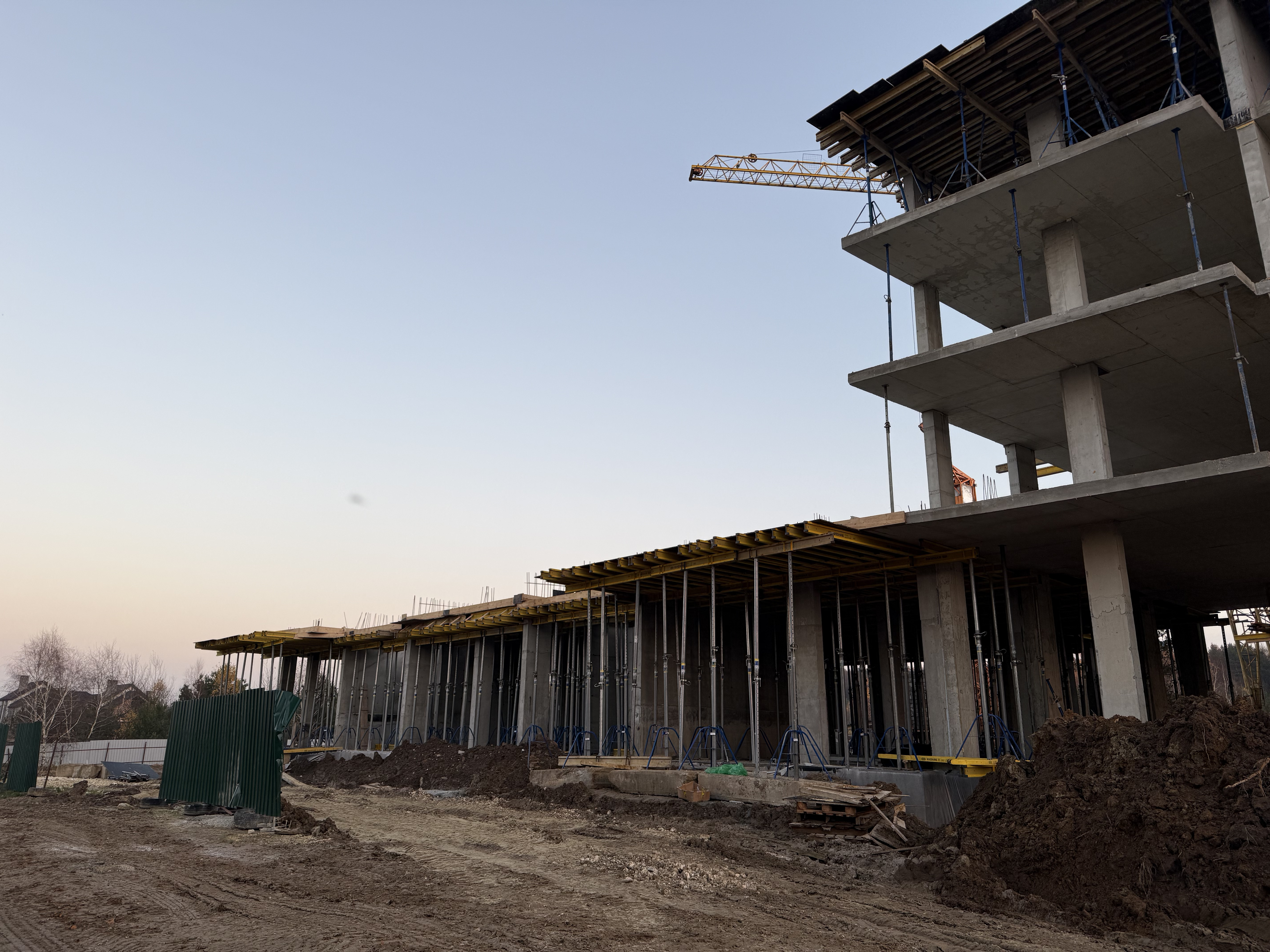 Листопад 2025